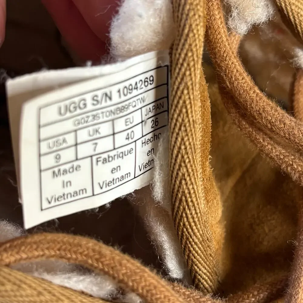 UGG Women's Neumel Chestnut Lace Up Boot - size 9